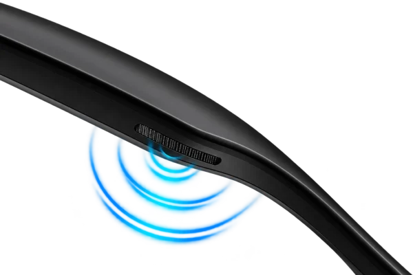 Détail du haut-parleur ouvert intégré à la branche des lunettes NYRIX Smart Glasses